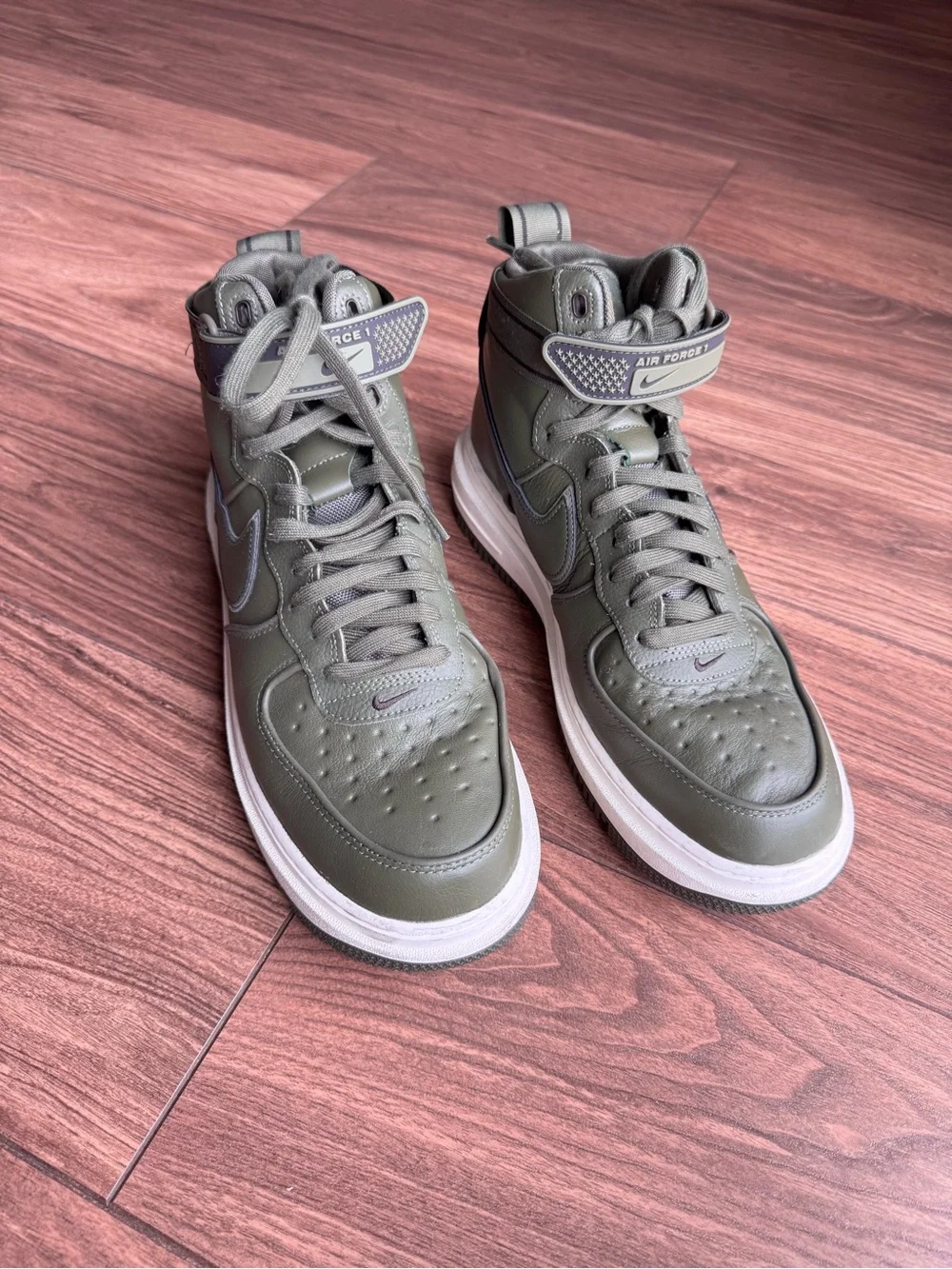 Men’s Nike Air Force 1 High Gore-Tex Boot Medium Olive